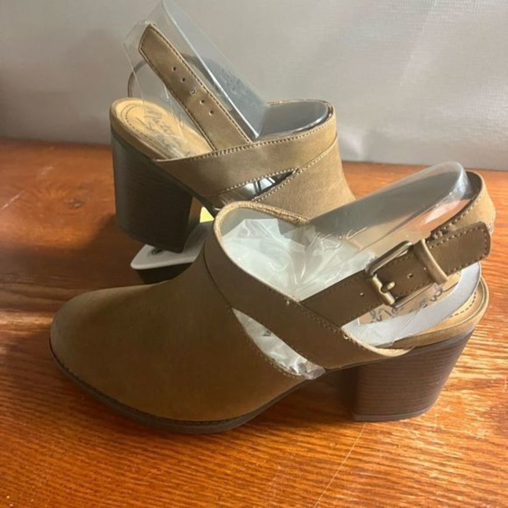New Natural Soul Tally Olive Ankle‎ Strap Shoes size 9-1/2
